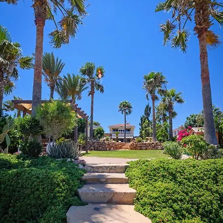 Lydias Beach House Βίλα