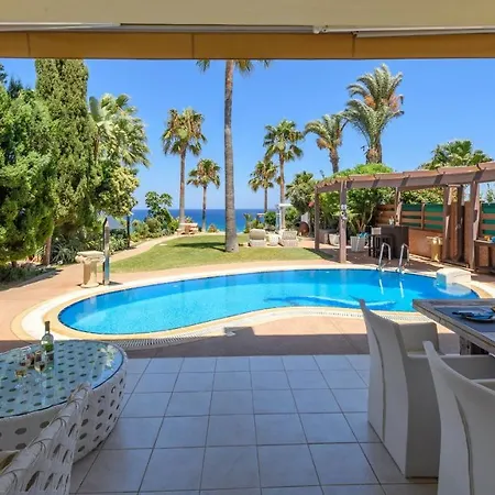 Vilă Lydias Beach House *