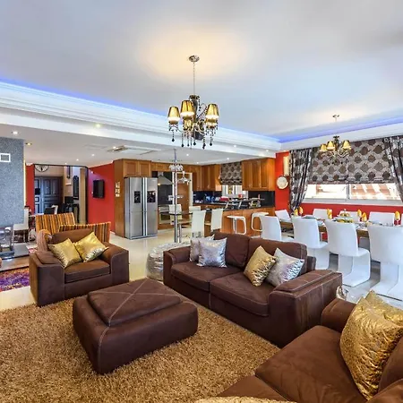 Lydias Beach House *